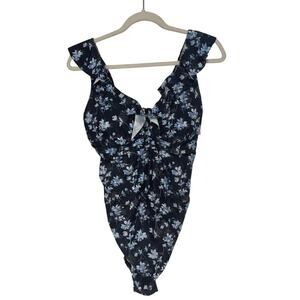 NWT A Pea in the Pod Ruffled Maternity One
Piece Floral Swimsuit Blue Size M